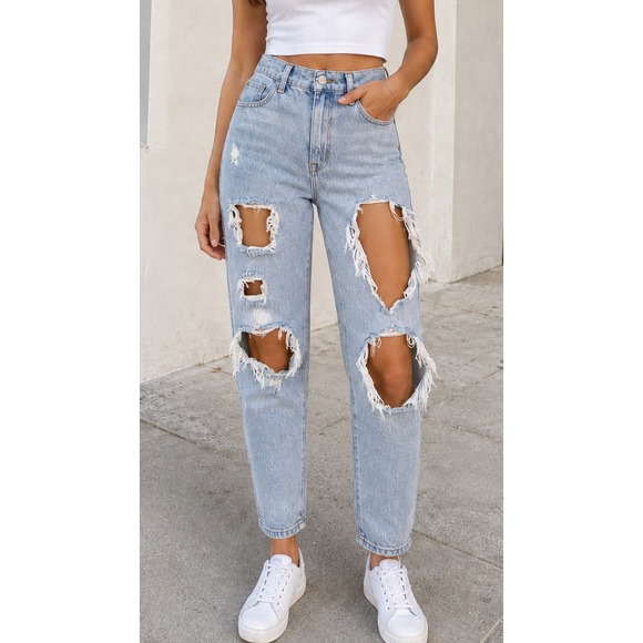 BDG Denim - BDG Urban Outfitters High Waisted Destroyed Mom Jeans Light Wash Blue Denim 26
